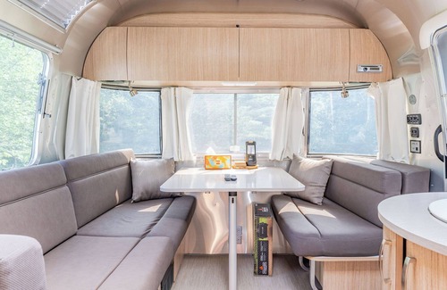 Gardiner House | The Clementine- rad camper 5 minutes from the Gunks, perfect for climbers