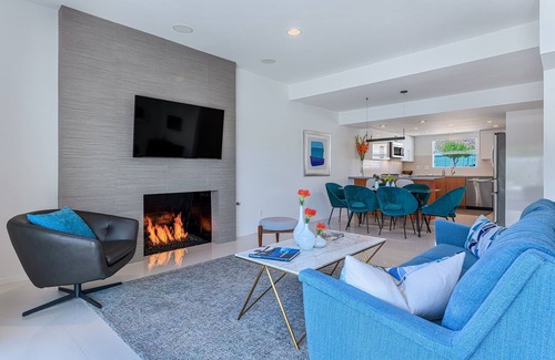 Canyon Corridor Condo | The Cleopatra! Midcentury! Single Story! Private Patio! 2 Beds + Den! Pool! Spa!