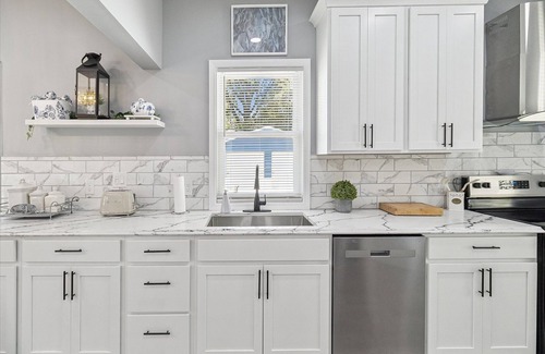 Cleveland House | The Cleveland Haven - Spacious 4-bedroom house in enjoyable Cleveland with AC