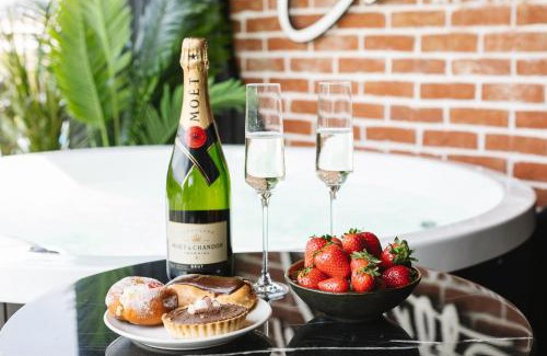 Donegal House | The Cliffe at the Quay