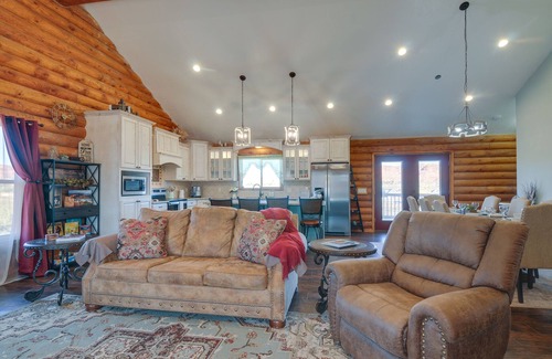 Kanab Cabin | 'The Cliffrose Cabin' - Hike, Relax, Explore!
