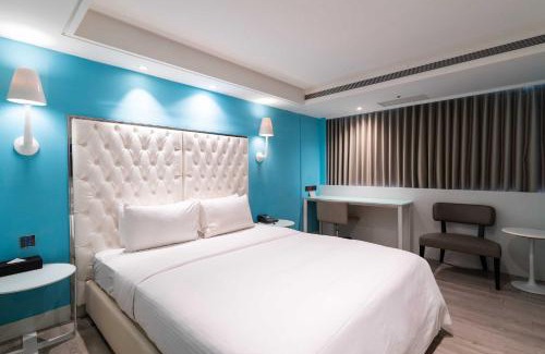 Central District Hotel | The Cloud Hotel