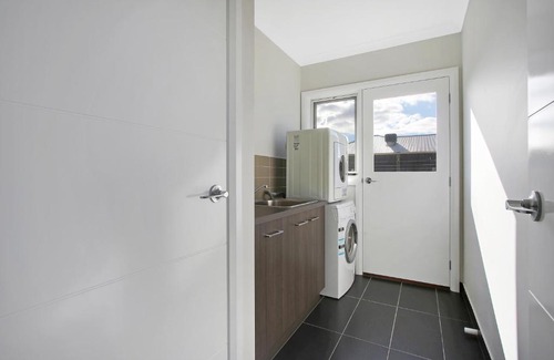 Yarrawonga House | The Clubhouse on Black Bull