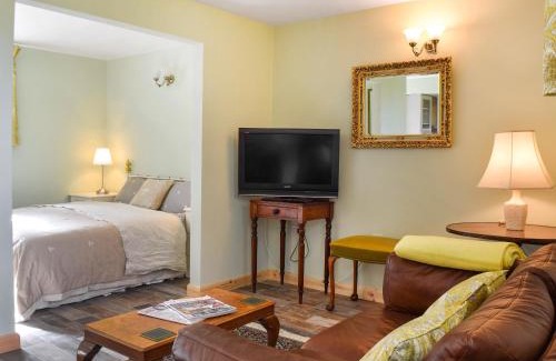 Malpas House | The Coach House Annexe