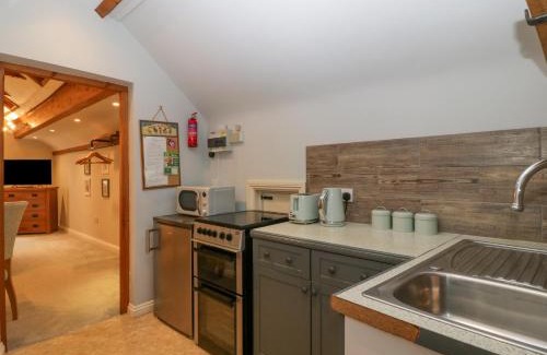 Northway Apartment | The Coach House Apartment