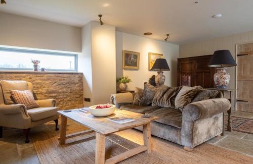 Priors Marston House | The Coach House at Holy Well