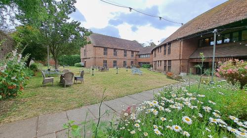 Great Missenden Bed & Breakfast | The Coach House at Missenden Abbey