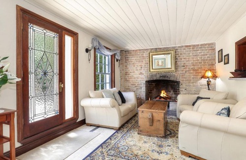 Mount Victoria House | The Coach House