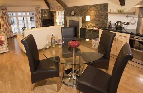 Beaumaris Cottage | THE COACH HOUSE - BEAUMARIS, family friendly in Beaumaris