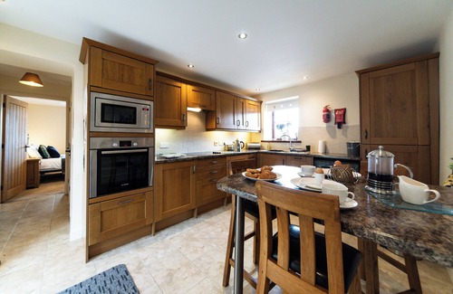 Newton Grange Cottage | The Coach House -Cottage for two in the Peak District, access to High Peak Trail