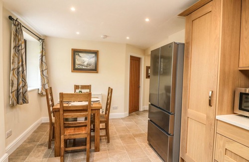 Arnside House | THE COACH HOUSE, family friendly, with a garden in Arnside