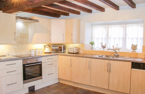 Ludwel Cottage | THE COACH HOUSE, family friendly, character holiday cottage in Ludlow