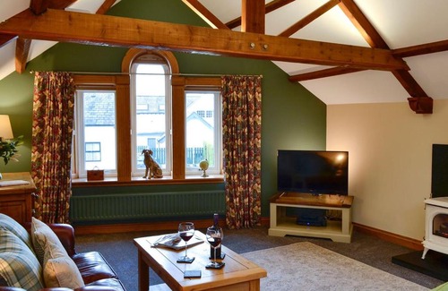 Wing House | The Coach House