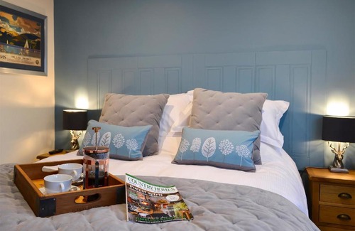 Wing House | The Coach House