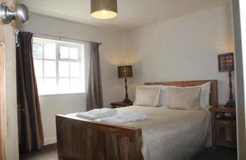Hambrook Bed & Breakfast | The Coach House