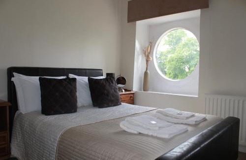 Hambrook Bed & Breakfast | The Coach House