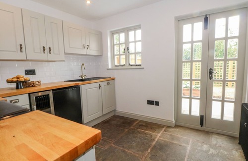 Wrinehill Cottage | The Coach House
