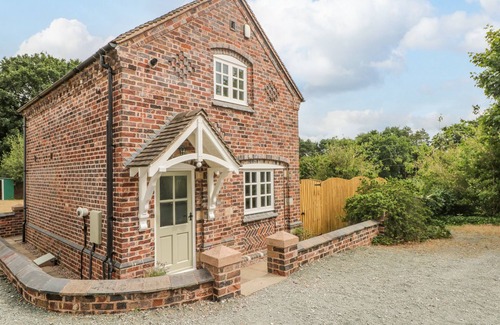 Wrinehill Cottage | The Coach House