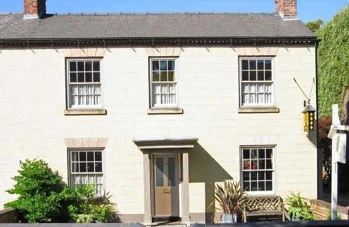 Melbourne Bed & Breakfast | The Coach House
