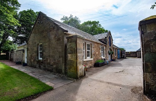 North Berwick Cottage | The Coach House sleeps six in three bedrooms