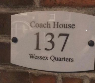 Salisbury Apartment | The Coach House