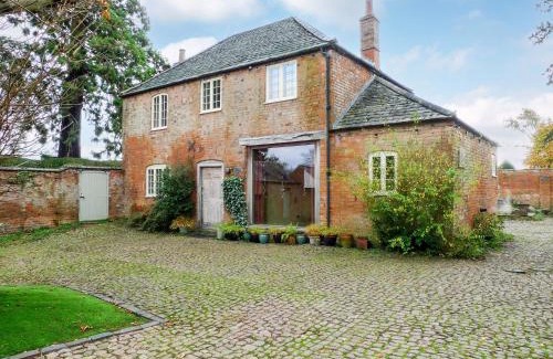 Leicester House | The Coach House