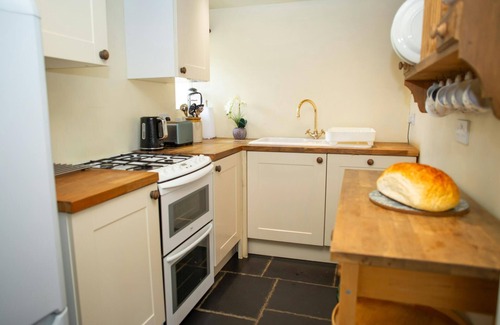 Llanllwchaiarn Cottage | The Coach House, New Quay