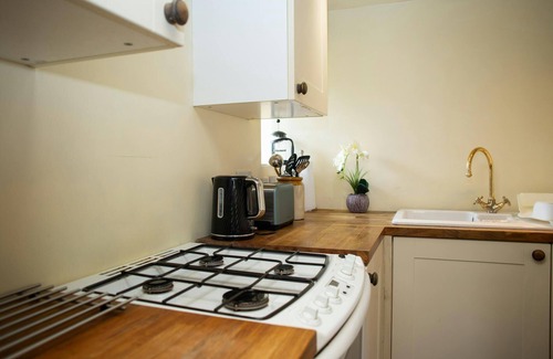 Llanllwchaiarn Cottage | The Coach House, New Quay