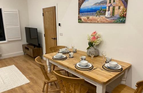 Roundham House | The coach house Paignton, 5 min walk to beach, Free parking