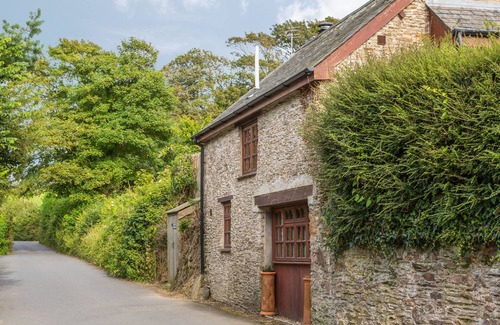 Burgh Island Cottage | THE COACH HOUSE, pet friendly, with open fire in Kingston