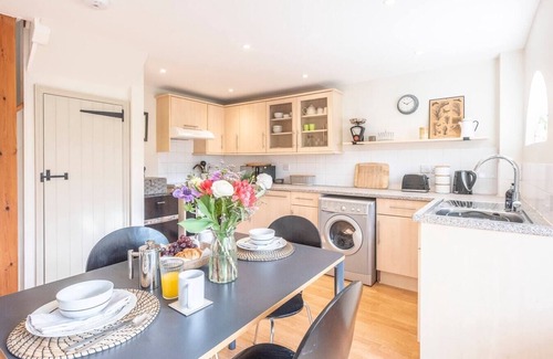 Reydon House | The Coach House, Reydon (Recently refurbished 2024)