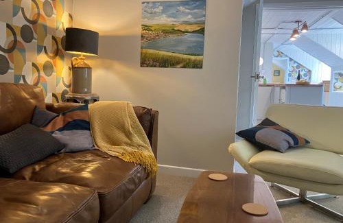 Godmanstone House | The Coach House - Trinity Lodge
