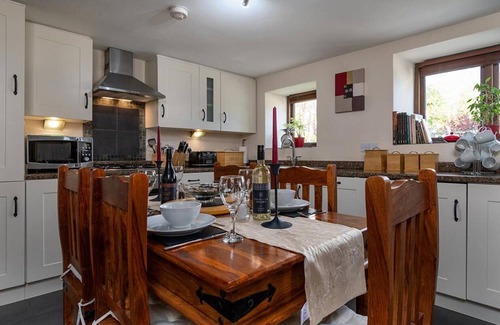 Penmachno Cottage | The Coach House - Two Bedroom Cottage, Sleeps 4