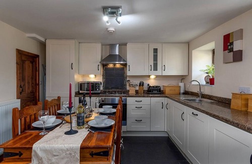 Penmachno Cottage | The Coach House - Two Bedroom Cottage, Sleeps 4