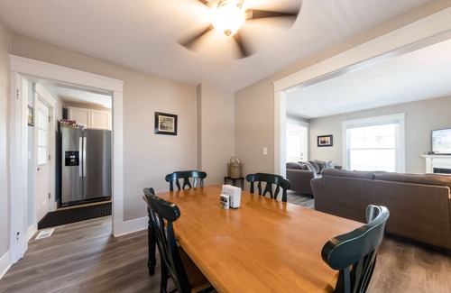 Lorain House | The Coach House