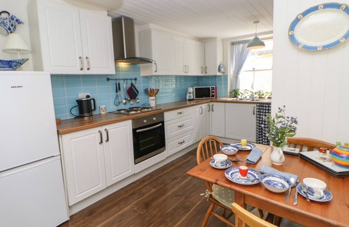 Riding Mill Cottage | THE COACH HOUSE, with a garden in Corbridge