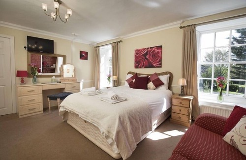 Potter Brompton Hotel | The Coachman Inn