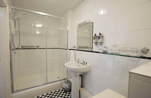 Potter Brompton Hotel | The Coachman Inn