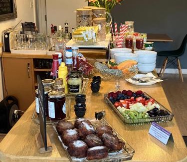 Selsey Bed & Breakfast | The Coast Yard B & B and Garden Chalets