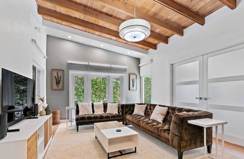 Southside House | The Coastal Bungalow | Heated Pool | West Palm