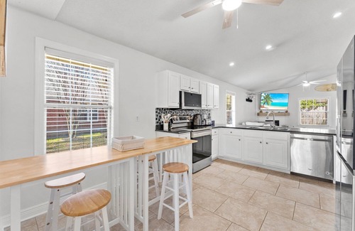 Seaspray House | The Coastal Corner - Golf Cart - 2 Min To Private Beach