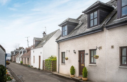 Avoch Cottage | The coastal location in a historic fishing village is hard to beat.