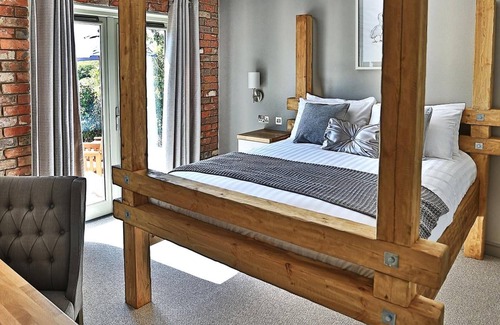 Barton House | The Cock O' Barton