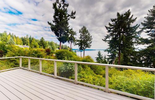 Anderson Island House | The Coffee Grounds