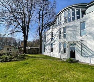 Borna-Heinersdorf Apartment | The Coffee Jacket Apartment
