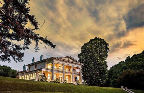 Tazewell House | The Colonel May Room