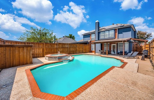 The Colony House | The Colony, 5 Bedrooms with Pool and extra room with twin trundle bed