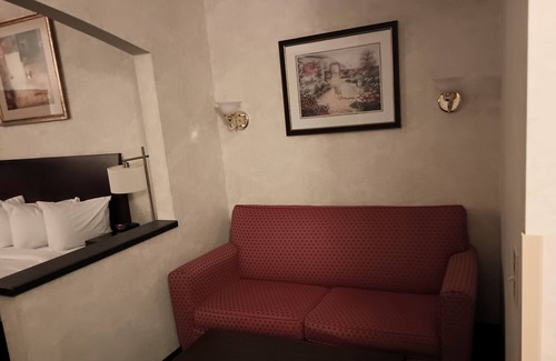 Tumwater Hotel | The Colony Inn