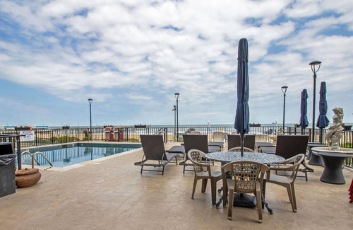 Northeast Virginia Beach Condo | The Colony - Oceanfront 2BR/2BA - Great Views!