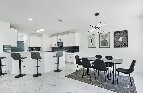 The Colony House | The Colony Overlook: 4-Bedroom Grandeur